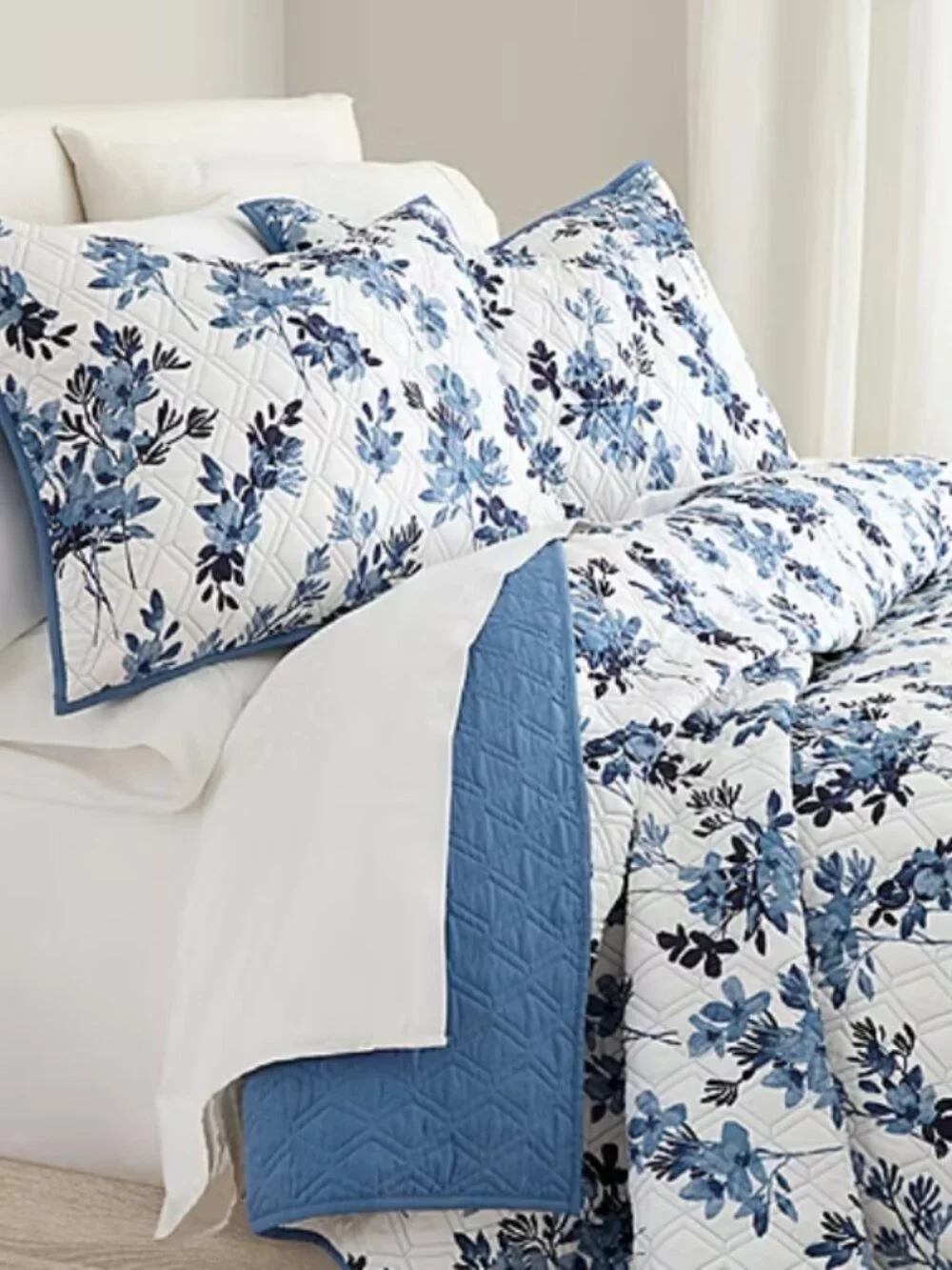 Blue and White King Floral Quilt Reversable by Home Expressions Madeline